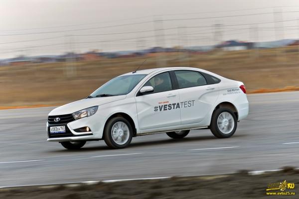 Центр внимания: тест-драйв Lada Vesta